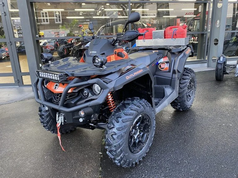 Can-Am Outlander personnalisé chez 3B Normandie, vue 3