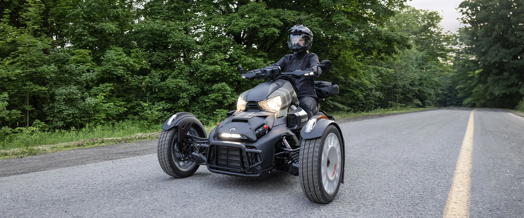 MOTOS 3 ROUES Can-Am / Sea-Doo